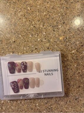 SO Burgundy and Beige Floral Press-On Nail Set